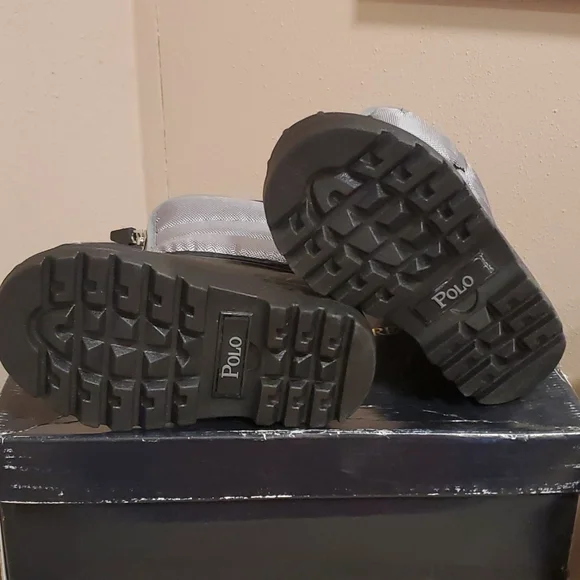 Ralph Lauren snow boots - Picture 5 of 8